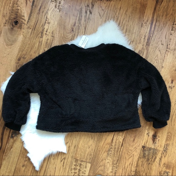 Teddy Black Sherpa Crop Top Sweatshirt - Picture 3 of 5